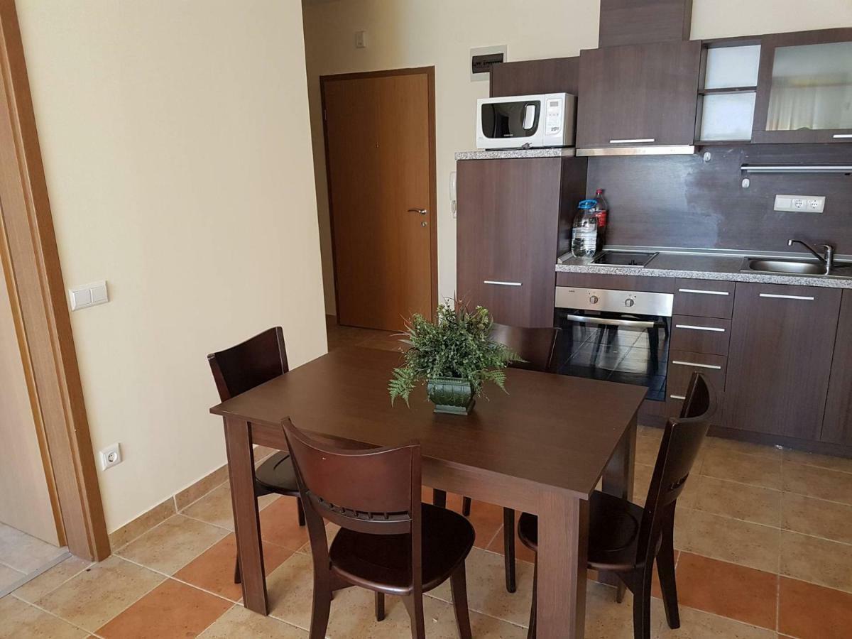 Helios Beach Pomorie Bagian luar foto